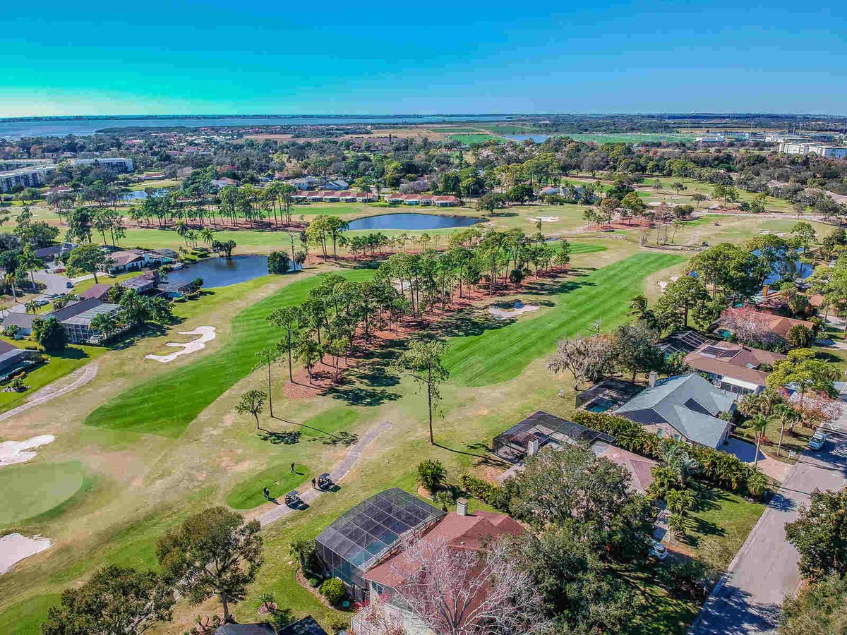 avenida madera aerial view of golf course fairway and bay