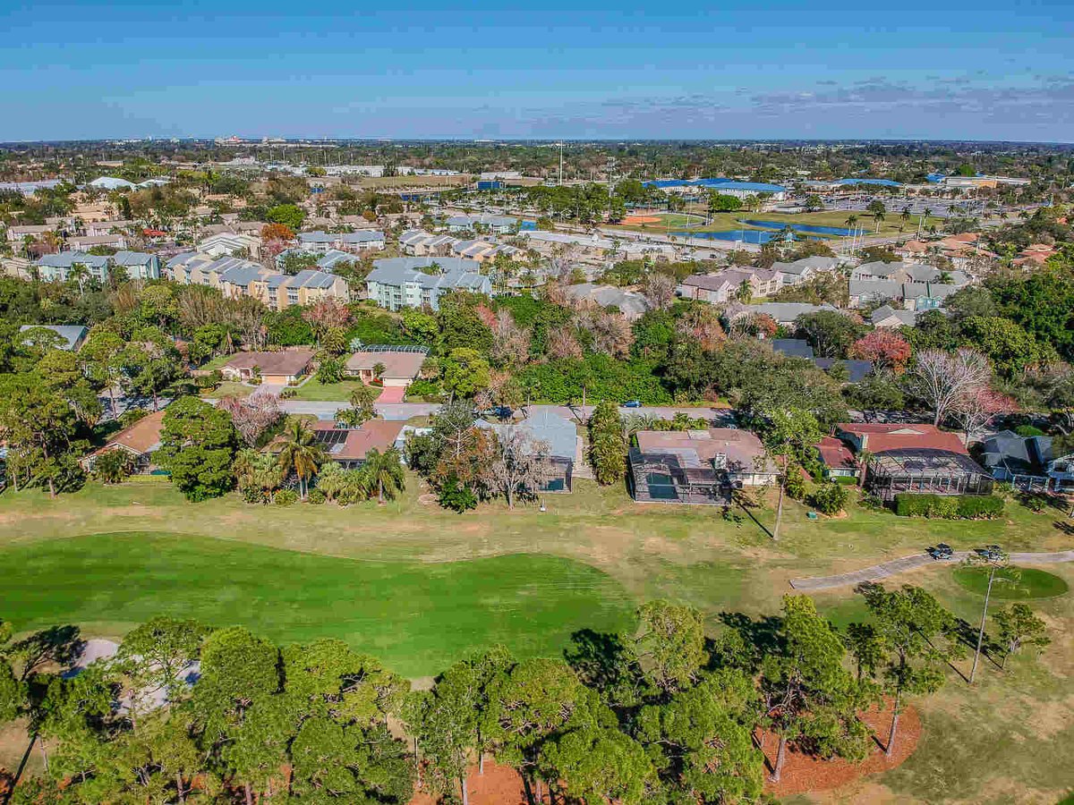 avenida madera aerial view of neighborhood wide angle