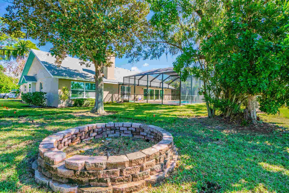 avenida madera backyard fire pit and pool enclosure