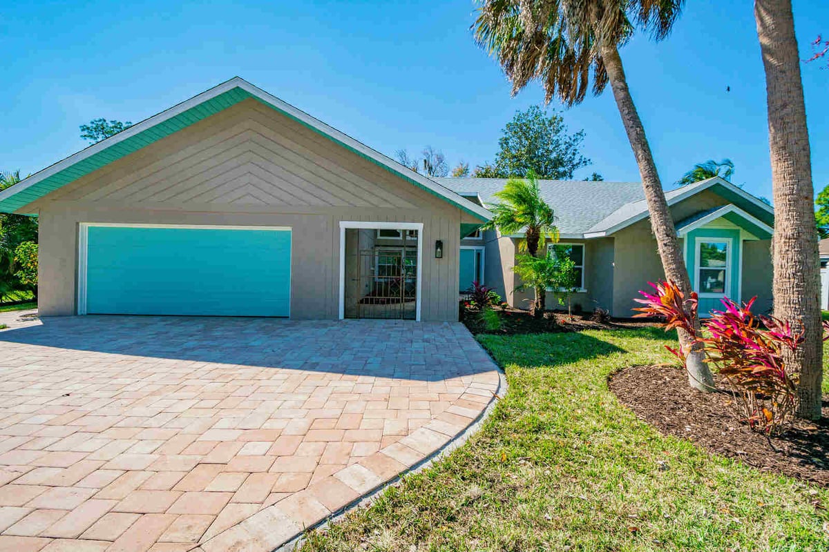avenida madera front exterior view with teal accents