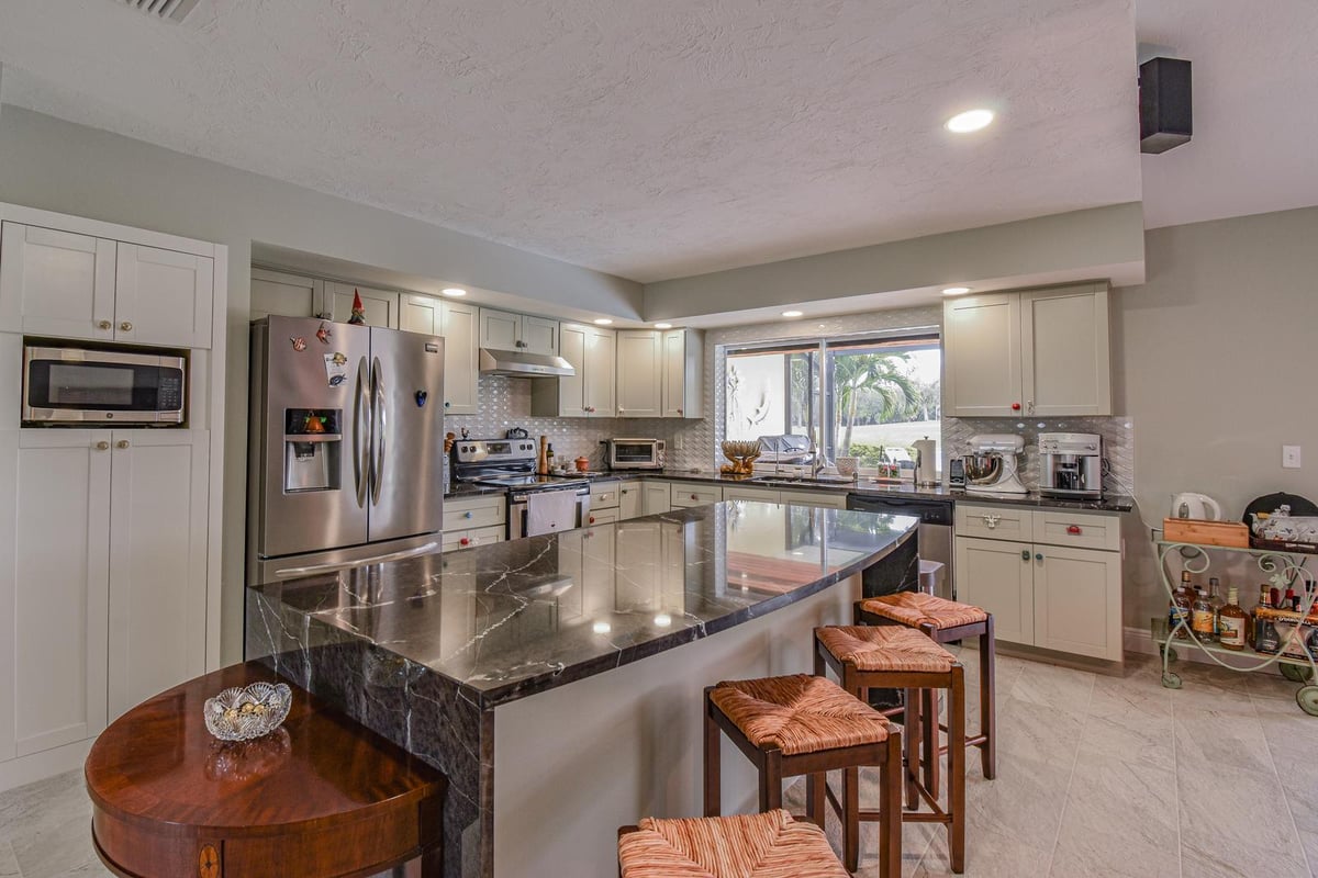45th st west bradenton kitchen fridge island round table