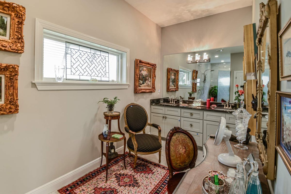 45th st west bradenton primary bath vanity sitting area