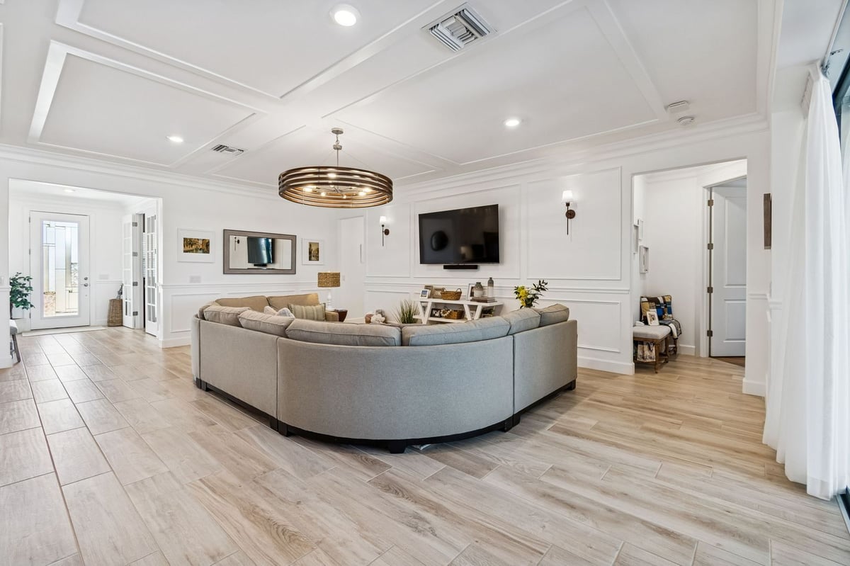 chester trail lakewood ranch living room round chandelier
