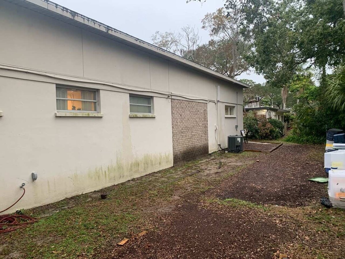 bradenton research center exterior wall mildew before renovation