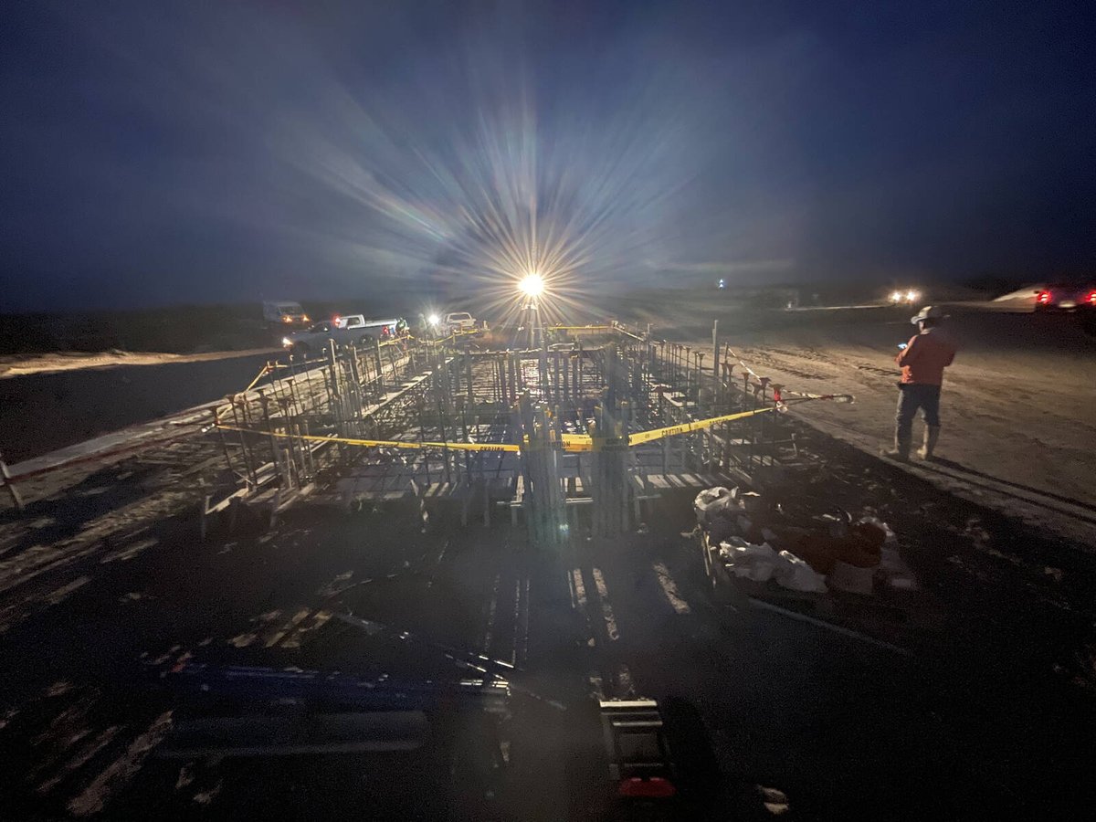 annex-restoration-everglades-night-formwork-installation-worker