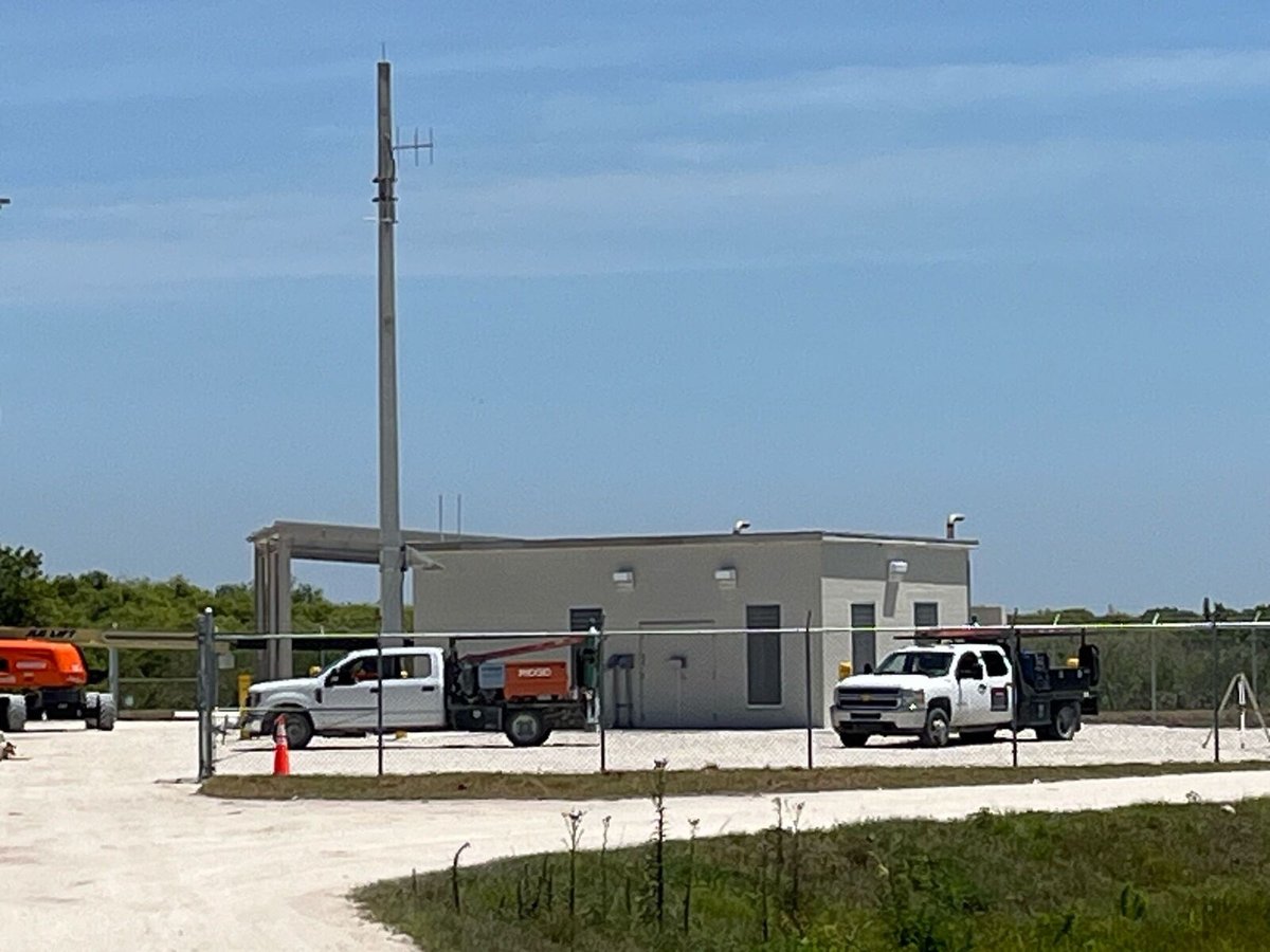 annex-restoration-everglades-pump-station-exterior-antenna-pole