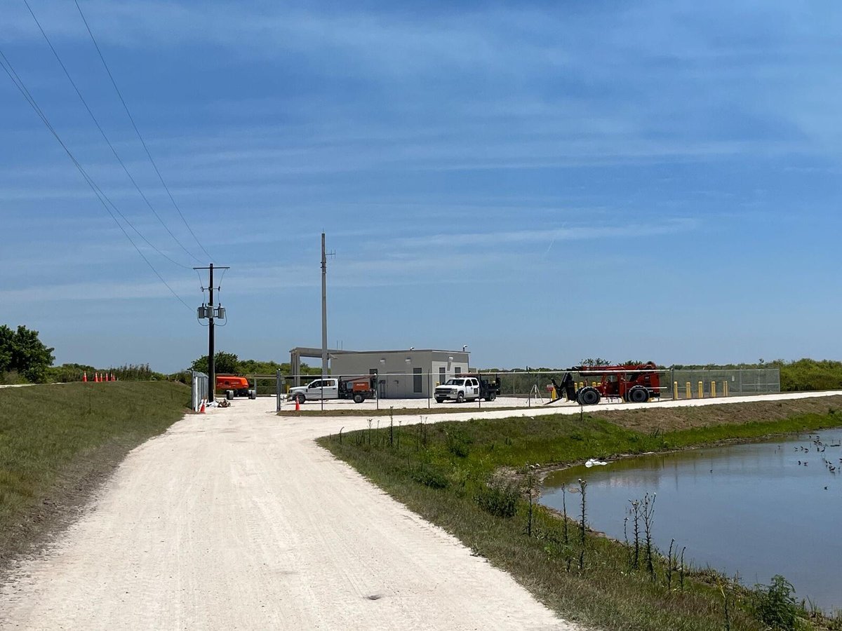 annex-restoration-everglades-site-overview-access-road
