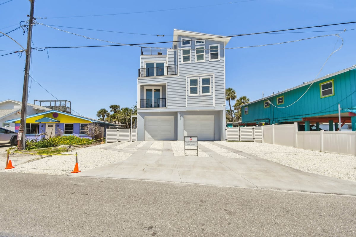 Front view of newly built custom home in Bradenton, FL by Adkins Building & Construction